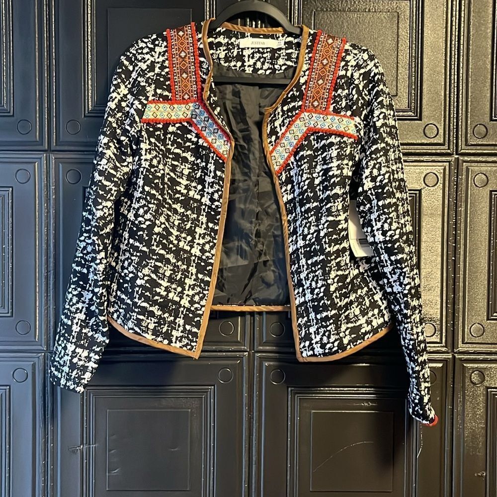 Justfab Embroidered statement jacket - Picture 1 of 4